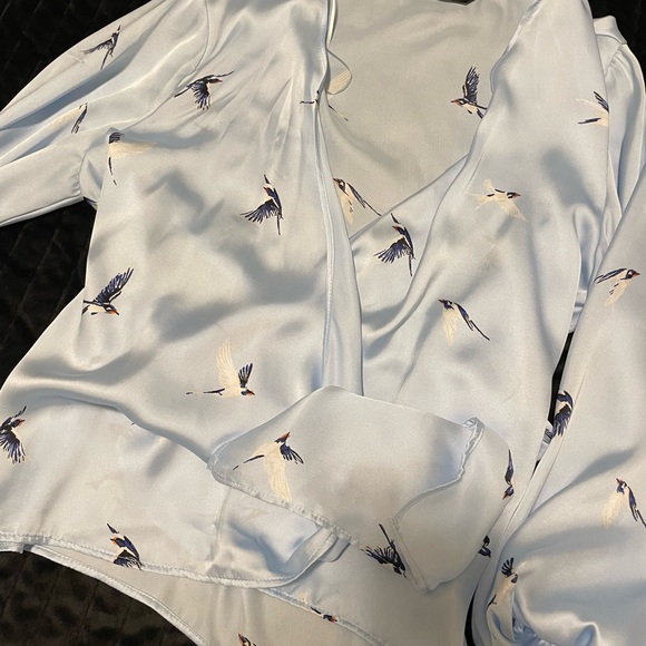 Light blue satin top - Picture 3 of 4